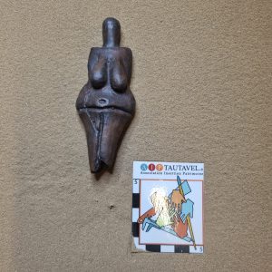 Vénus au casque en faïence (DV 1), Dolni Vestonice, Gravettien